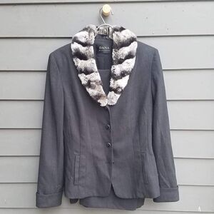 Vintage Dana Buchman Wool Blend Suit with Fur Collar - size 8 -Dark Gray